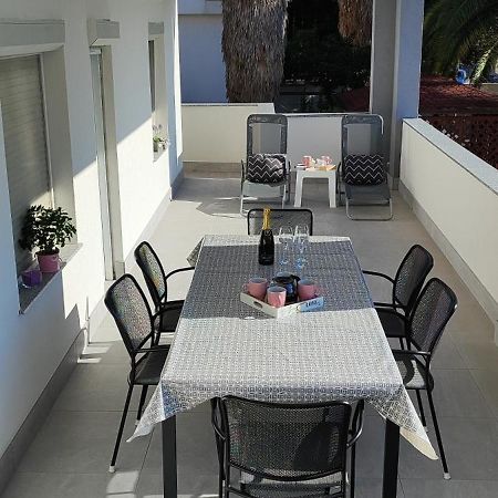 Apartman Emily, 6 plus 2 guests Pula Extérieur photo