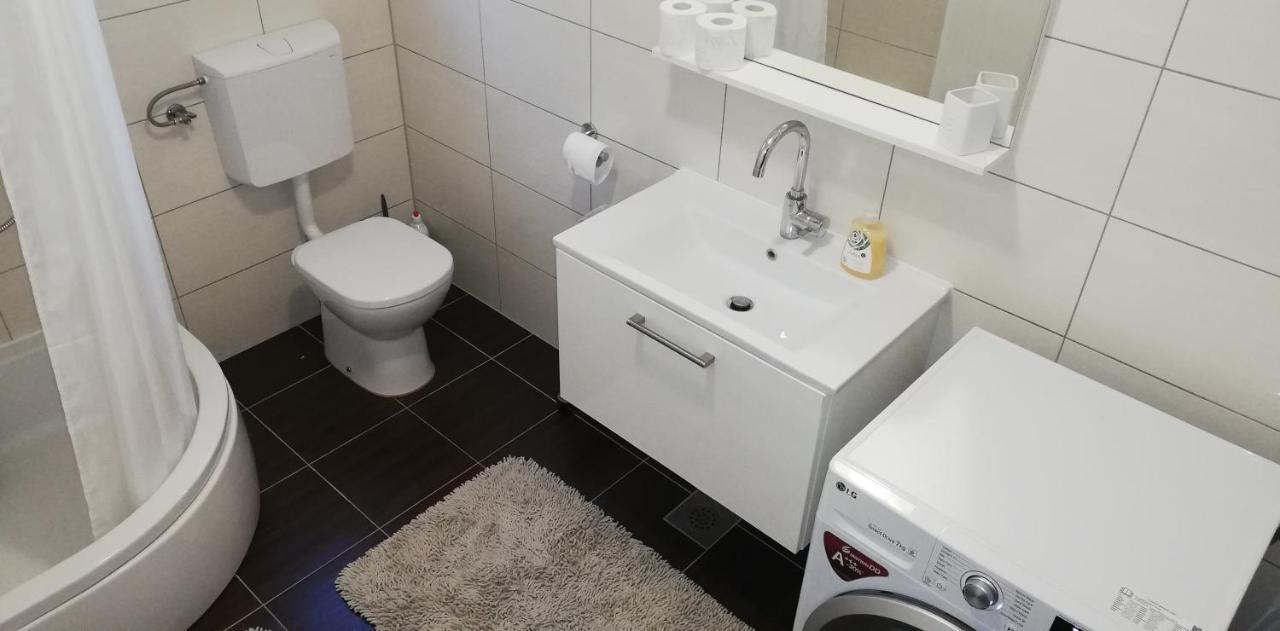 Apartman Emily, 6 plus 2 guests Pula Extérieur photo